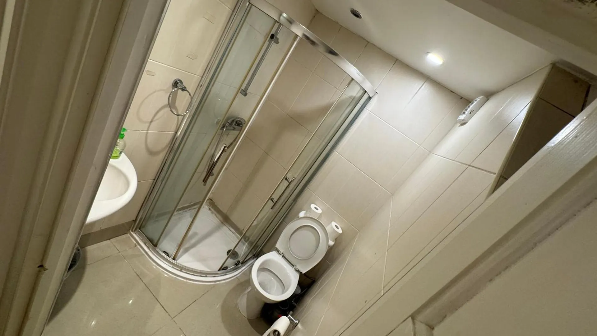 ゲストハウス Cozy Rooms Near Central ロンドン