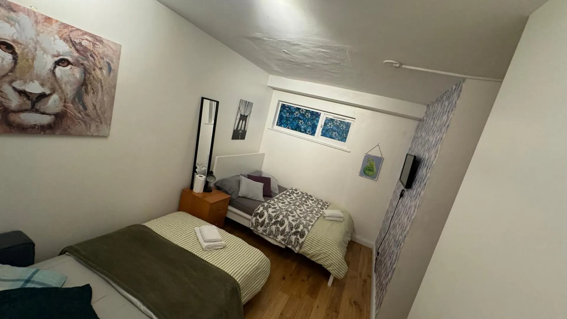 Cozy Rooms Near Central ロンドン ゲストハウス
