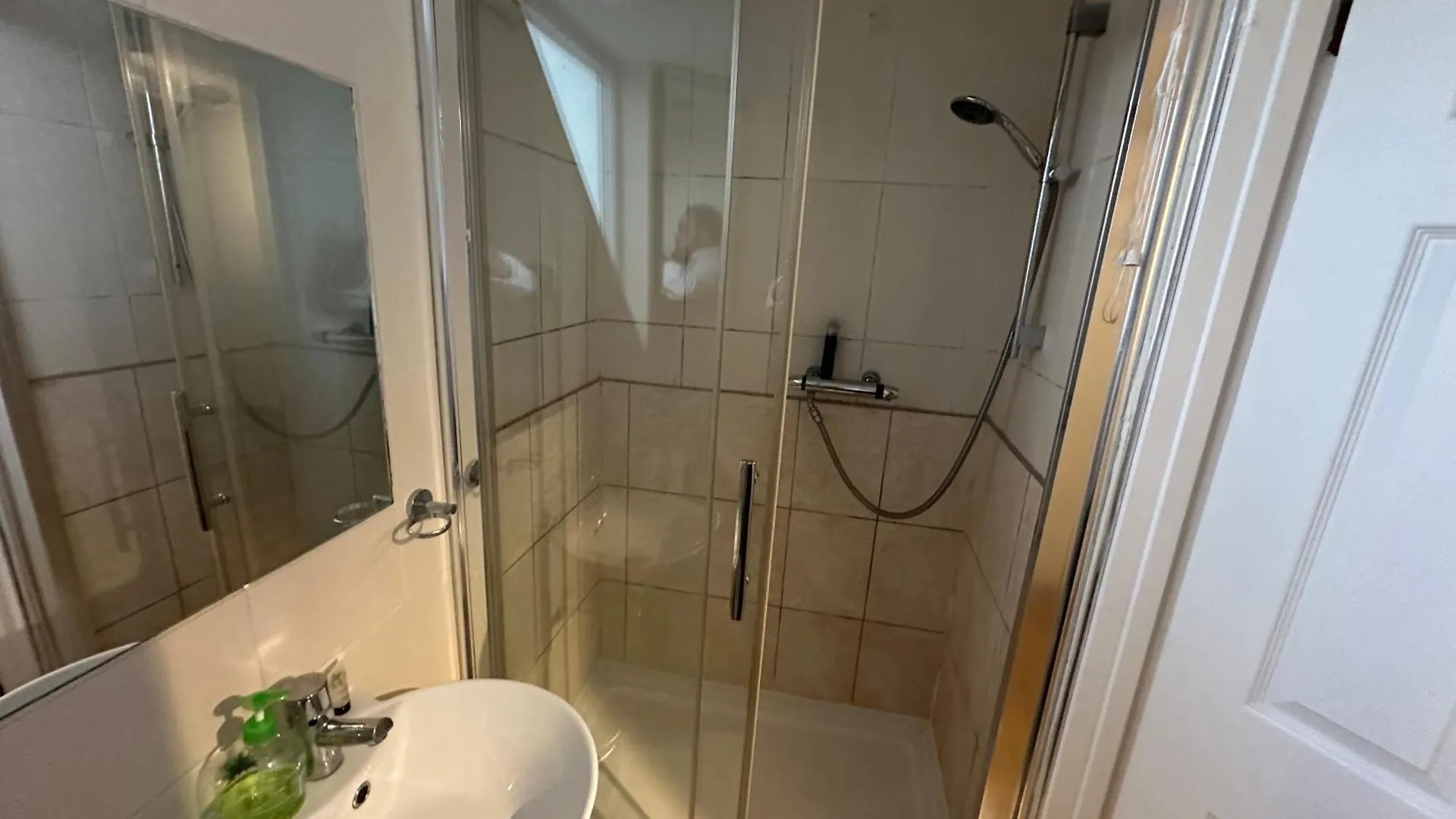 ゲストハウス Cozy Rooms Near Central ロンドン